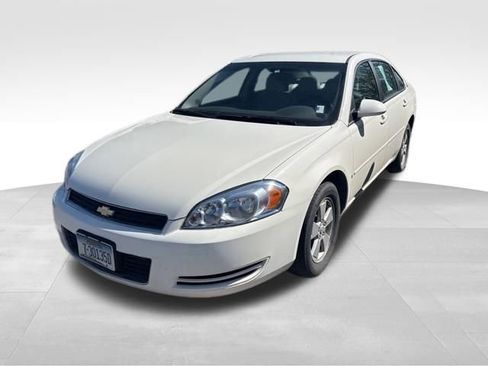 Used 2008 Chevrolet Impala LT FWD image 1