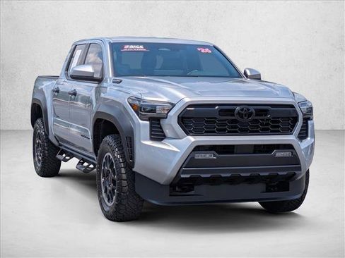 Used 2026 Toyota Tacoma TRD Off-Road AWD/4WD image 3
