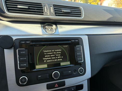 Used 2015 Volkswagen CC Sport image 9