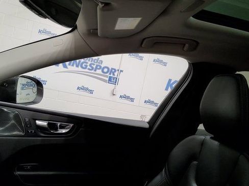 Used 2022 Volvo XC60 B5 Inscription w/ Advanced Package image 32