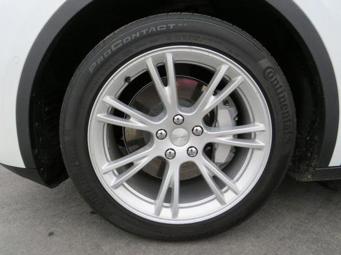 Used 2020 Tesla Model Y Long Range image 49