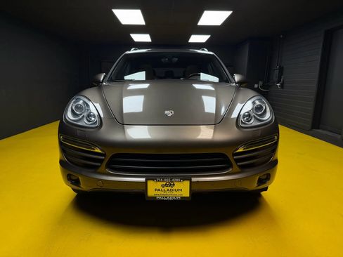 Used 2014 Porsche Cayenne AWD/4WD image 2
