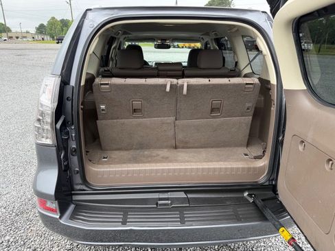 Used 2019 Lexus GX 460 w/ Navigation Package AWD/4WD image 15