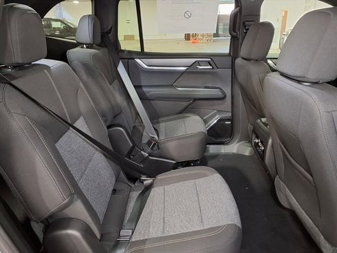 Used 2026 GMC Acadia Elevation FWD image 7