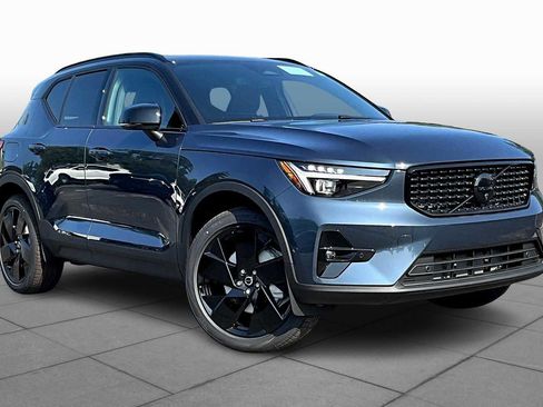 New 2026 Volvo XC40 B5 Ultra w/ Protection Package Premier image 17