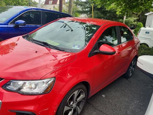 Used 2019 Chevrolet Sonic Premier FWD image 1
