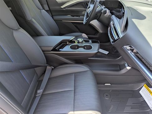 New 2026 Cadillac Lyriq Premium Luxury image 18