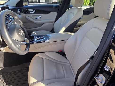 Used 2017 Mercedes-Benz C 300 4MATIC Sedan image 8