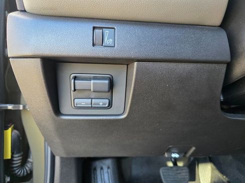 Used 2025 Chevrolet Colorado ZR2 w/ Technology Package image 14