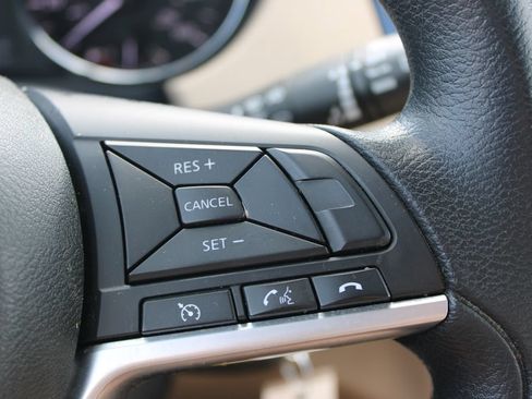 Used 2017 Nissan Rogue S FWD image 34