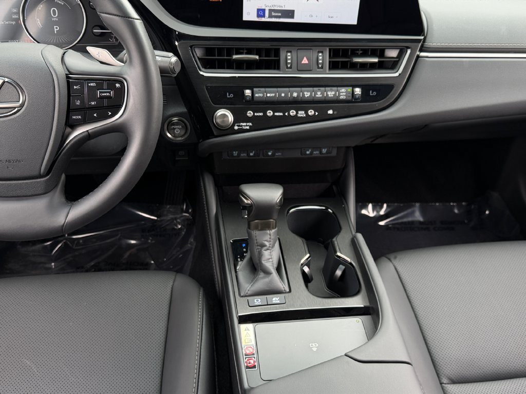 Certified 2025 Lexus ES 300h w/ Premium Package FWD image 13