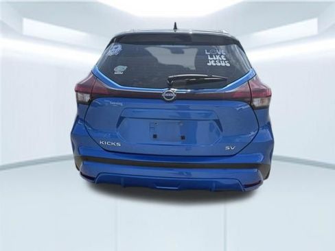 Used 2023 Nissan Kicks SV FWD image 5