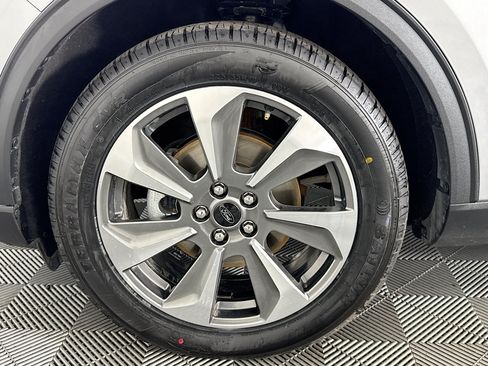 Used 2024 Ford Escape Platinum AWD/4WD image 36