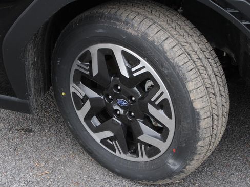 New 2026 Subaru Forester Premium w/ Base/Premium Plus Package image 17