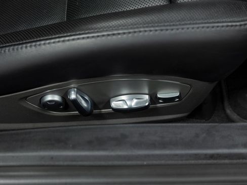 Used 2016 Porsche 911 Turbo image 60