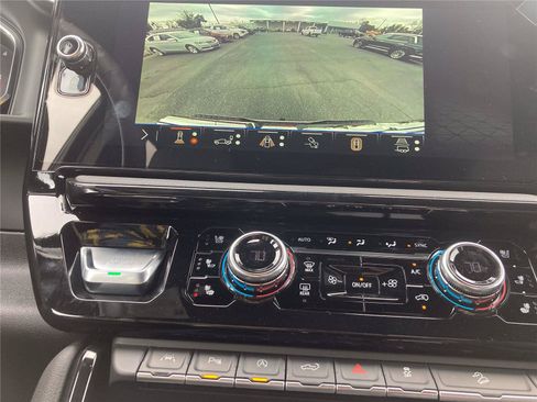 New 2026 GMC Sierra 1500 AT4 w/ AT4 Premium Package AWD/4WD image 15