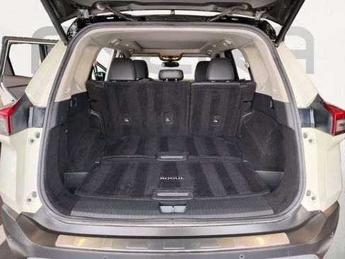 Used 2021 Nissan Rogue SL FWD image 15