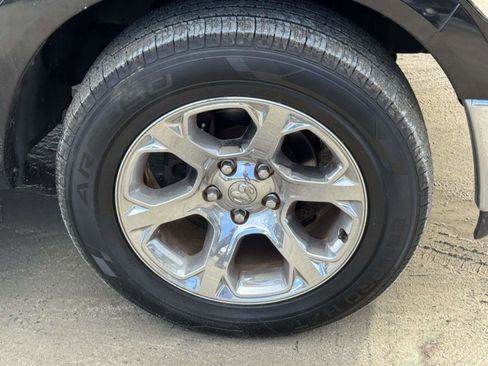 Used 2017 RAM 1500 Laramie w/ Convenience Group image 6