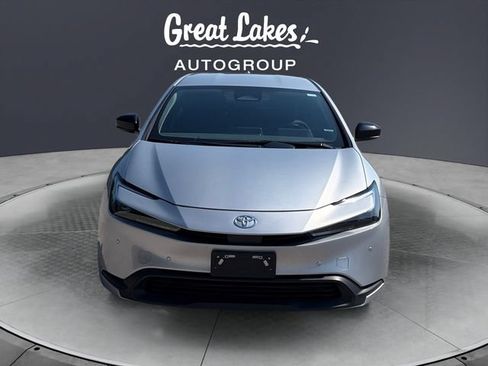 Used 2025 Toyota Prius LE FWD image 8