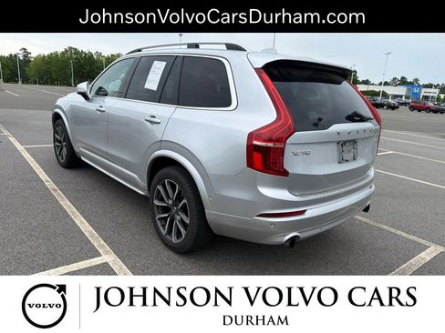 Used 2018 Volvo XC90 T5 Momentum w/ Convenience Package AWD/4WD image 18