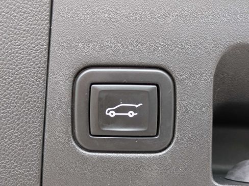 Used 2020 Cadillac XT4 Premium Luxury w/ Driver Assist Package FWD image 14