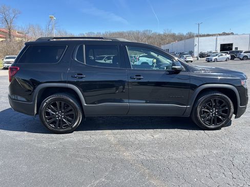 Used 2023 GMC Acadia SLE w/ Infotainment Package AWD/4WD image 4