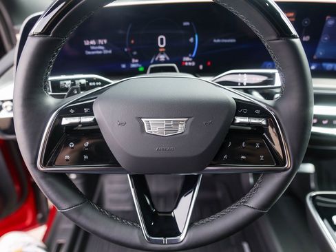 Used 2025 Cadillac Lyriq Luxury image 11