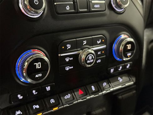 Used 2019 GMC Sierra 1500 AT4 w/ AT4 Premium Package image 16