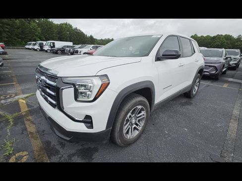 Used 2025 GMC Terrain Elevation AWD/4WD image 3
