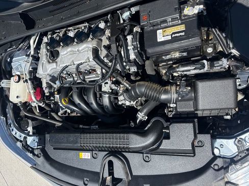 Used 2020 Toyota Corolla LE FWD image 34
