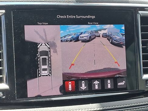 Used 2022 Chrysler Pacifica Touring-L w/ Uconnect Theater Family Group AWD/4WD image 18