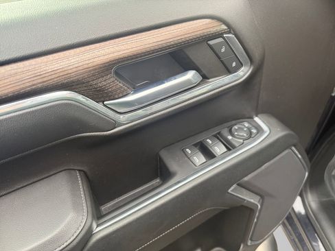 Used 2023 Chevrolet Silverado 1500 LT Trail Boss w/ LPO, Dark Essentials Package image 11