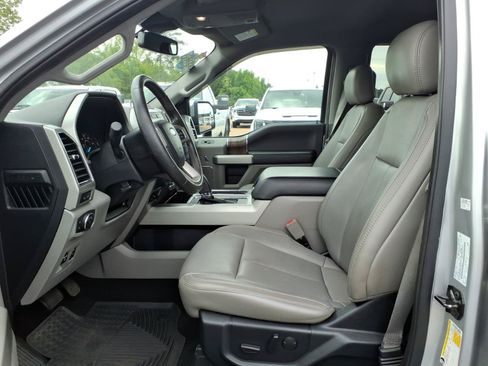 Used 2019 Ford F150 Lariat RWD image 17