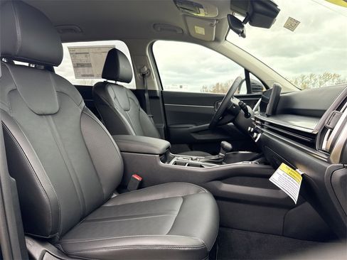 New 2025 Kia Sorento S image 25