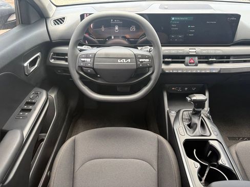 New 2026 Kia K4 FWD image 13