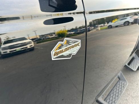 Used 2023 Ford Bronco Wildtrak image 32