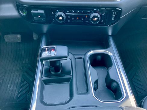 Used 2025 Chevrolet Silverado 1500 LT Trail Boss w/ Convenience Package II AWD/4WD image 40