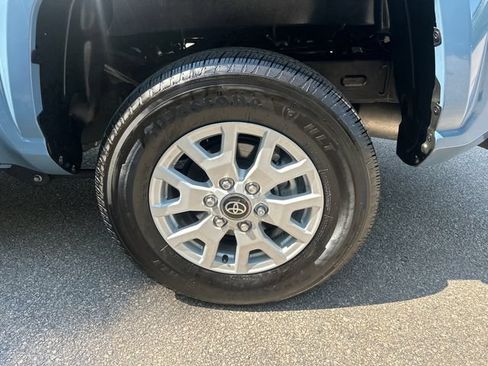 Certified 2026 Toyota Tacoma SR5 AWD/4WD image 14