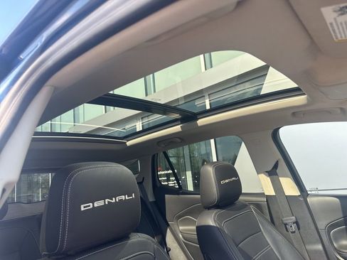 Used 2024 GMC Terrain Denali w/ Denali Premium Package AWD/4WD image 55