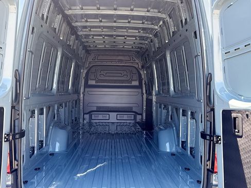 New 2025 Mercedes-Benz Sprinter 2500 image 21