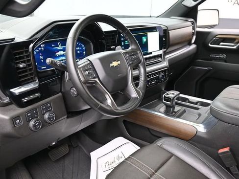 Used 2024 Chevrolet Silverado 1500 High Country w/ High Country Premium Package AWD/4WD image 14