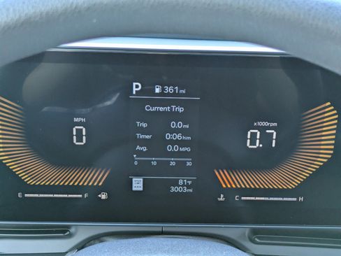 Used 2026 Kia Carnival LX image 33