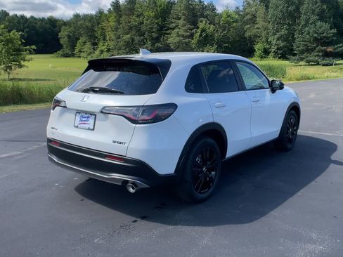 New 2026 Honda HR-V Sport image 8
