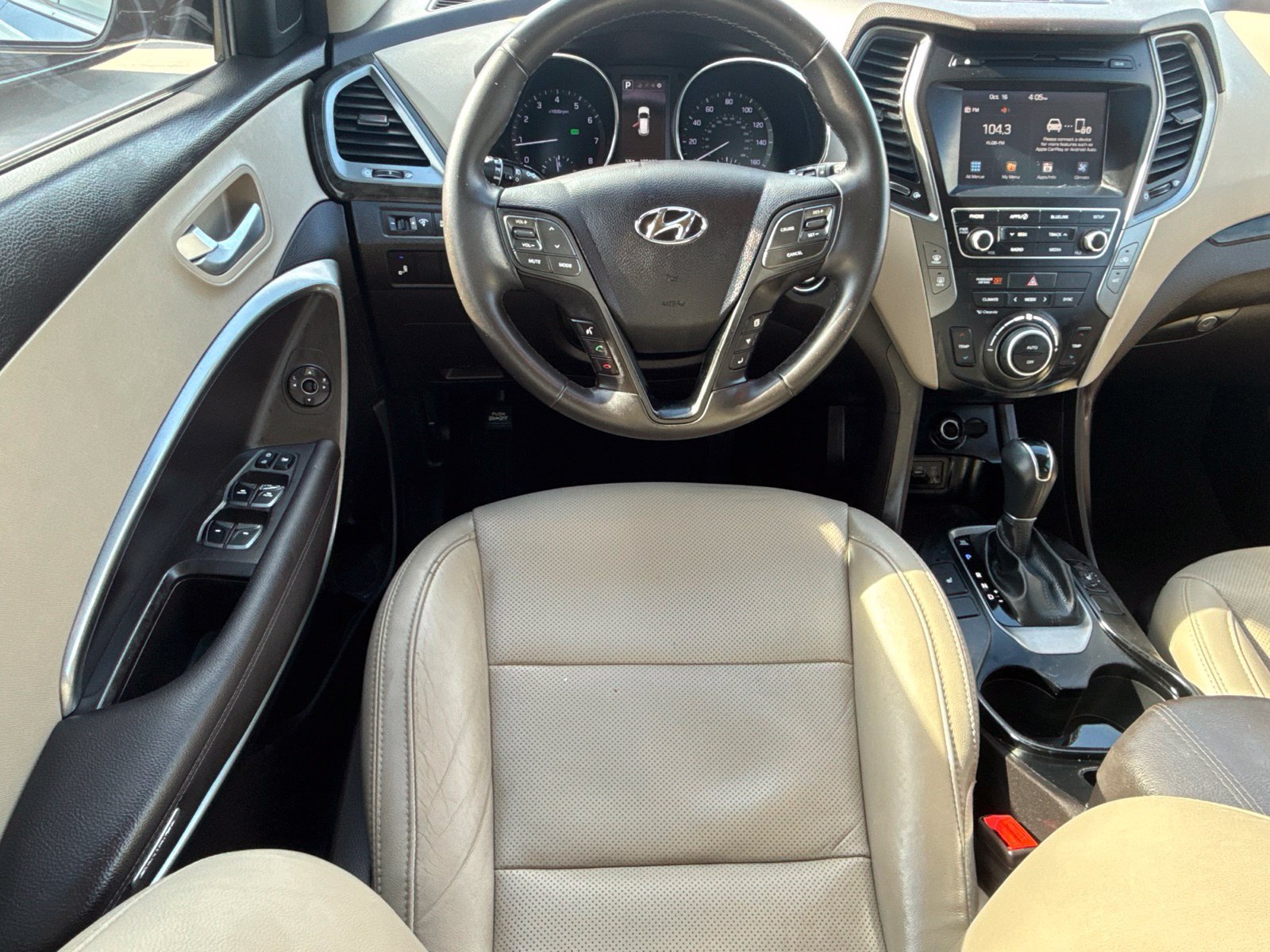 Used 2017 Hyundai Santa Fe Sport FWD image 17