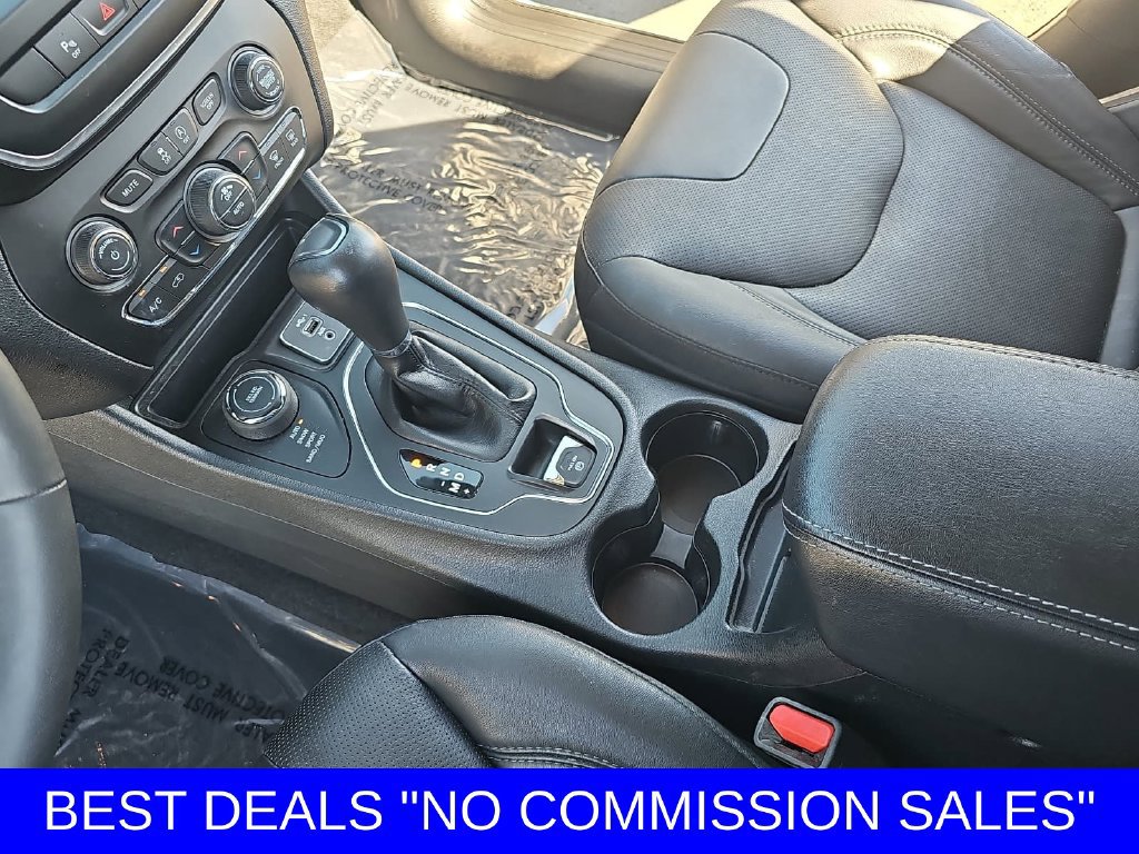 Used 2021 Jeep Cherokee Latitude Lux w/ Comfort/Convenience Group AWD/4WD image 23