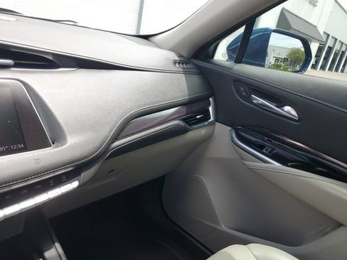 Used 2019 Cadillac XT4 Luxury FWD image 25
