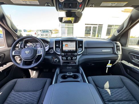 New 2026 RAM 1500 Big Horn AWD/4WD image 16