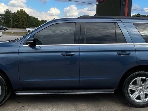 Used 2019 Ford Expedition XLT w/ Equipment Group 202A image 8