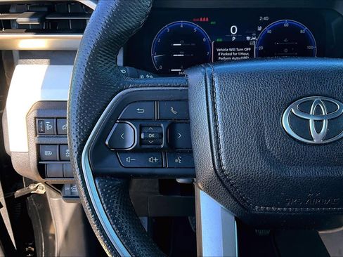 Used 2024 Toyota Tacoma TRD Off-Road image 22