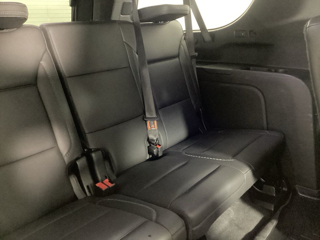 Used 2022 GMC Yukon XL Denali AWD/4WD image 12